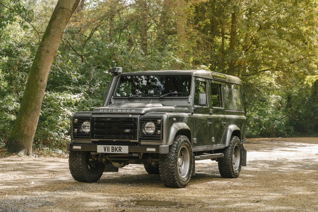 2013 Land Rover Defender 110 - Image 9 of 31