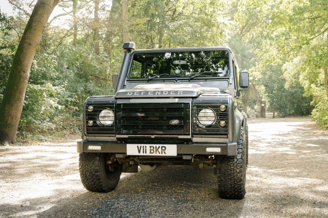 2013 Land Rover Defender 110 - Image 18 of 31