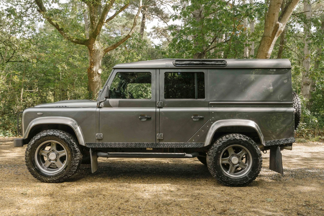 2013 Land Rover Defender 110 - Image 8 of 31