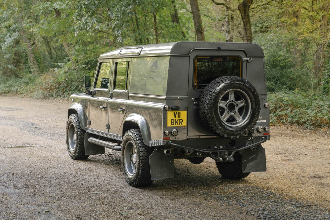 2013 Land Rover Defender 110 - Image 7 of 31