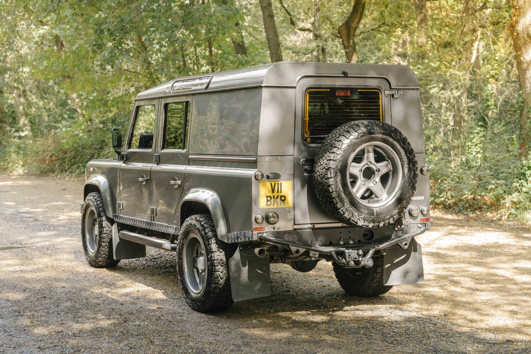 2013 Land Rover Defender 110 - Image 15 of 31