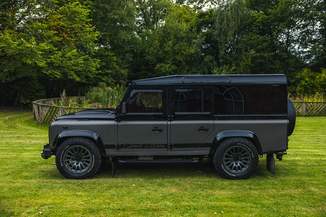 2015 Land Rover Defender 110 - Image 4 of 31