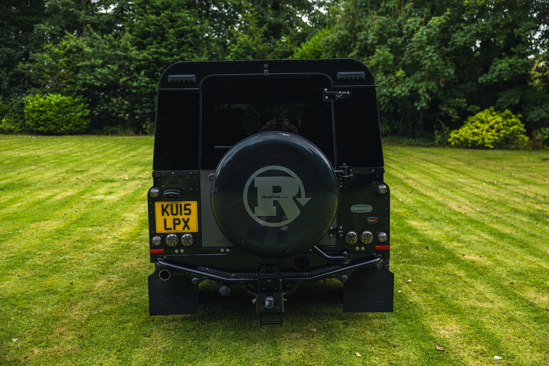 2015 Land Rover Defender 110 - Image 6 of 31