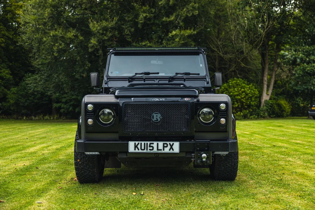 2015 Land Rover Defender 110 - Image 10 of 31