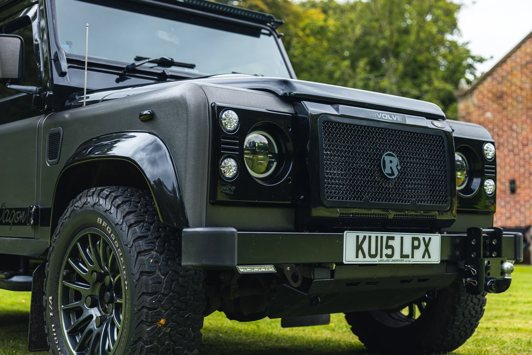 2015 Land Rover Defender 110 - Image 12 of 31