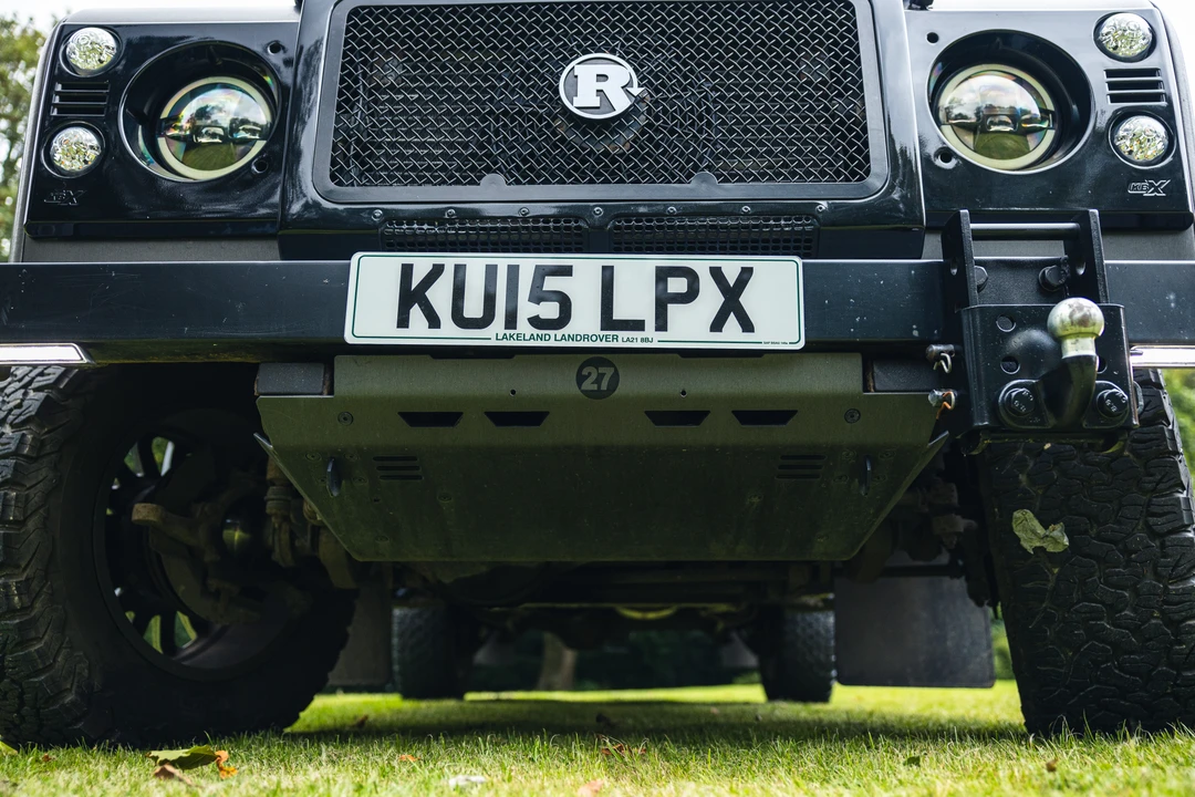 2015 Land Rover Defender 110 - Image 16 of 31