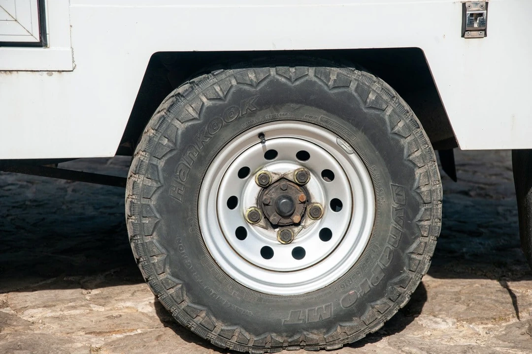 2015 Land Rover Defender 130 - Image 20 of 30
