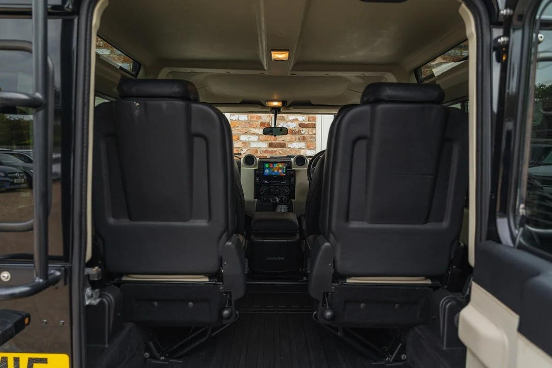2015 Land Rover Defender 90 - Image 27 of 30