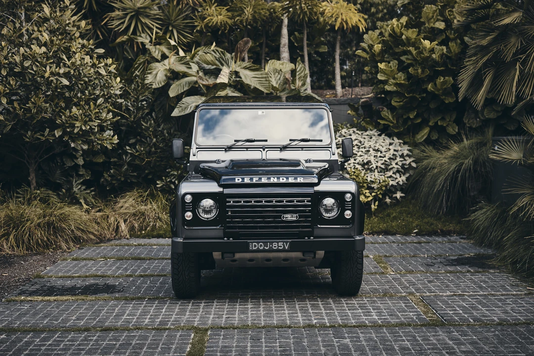 2015 Land Rover Defender 90 - Image 2 of 31