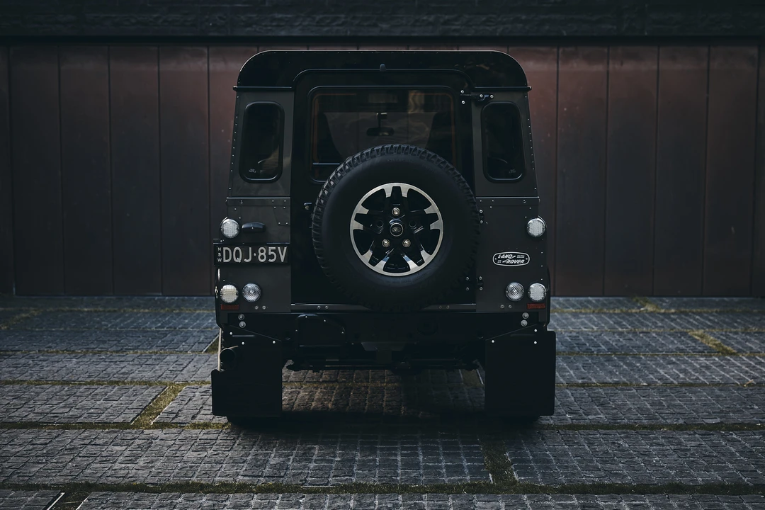 2015 Land Rover Defender 90 - Image 7 of 31