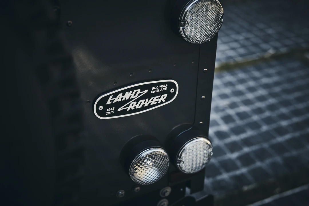 2015 Land Rover Defender 90 - Image 22 of 31