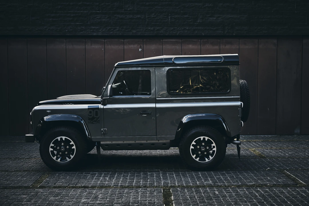 2015 Land Rover Defender 90 - Image 11 of 31