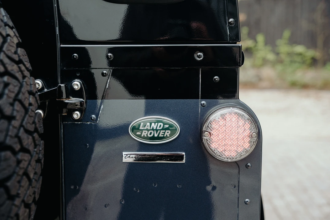 2015 Land Rover Defender 90 - Image 30 of 31