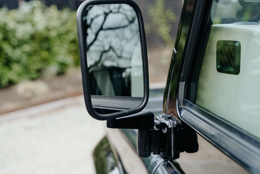 2015 Land Rover Defender 90 - Image 11 of 31