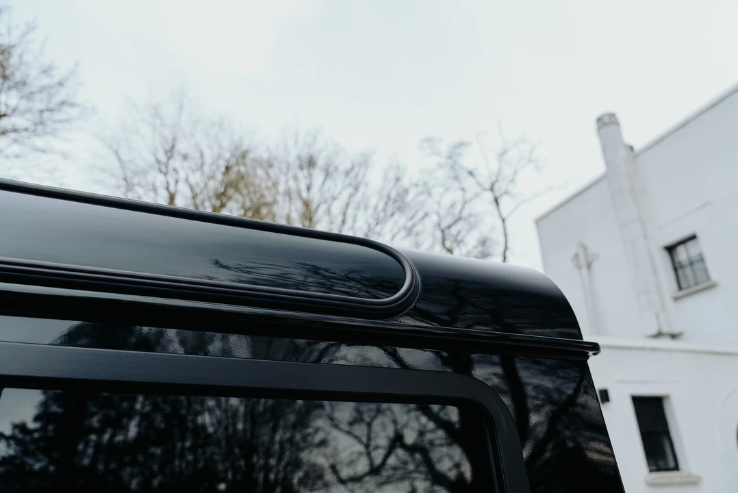 2015 Land Rover Defender 90 - Image 18 of 31