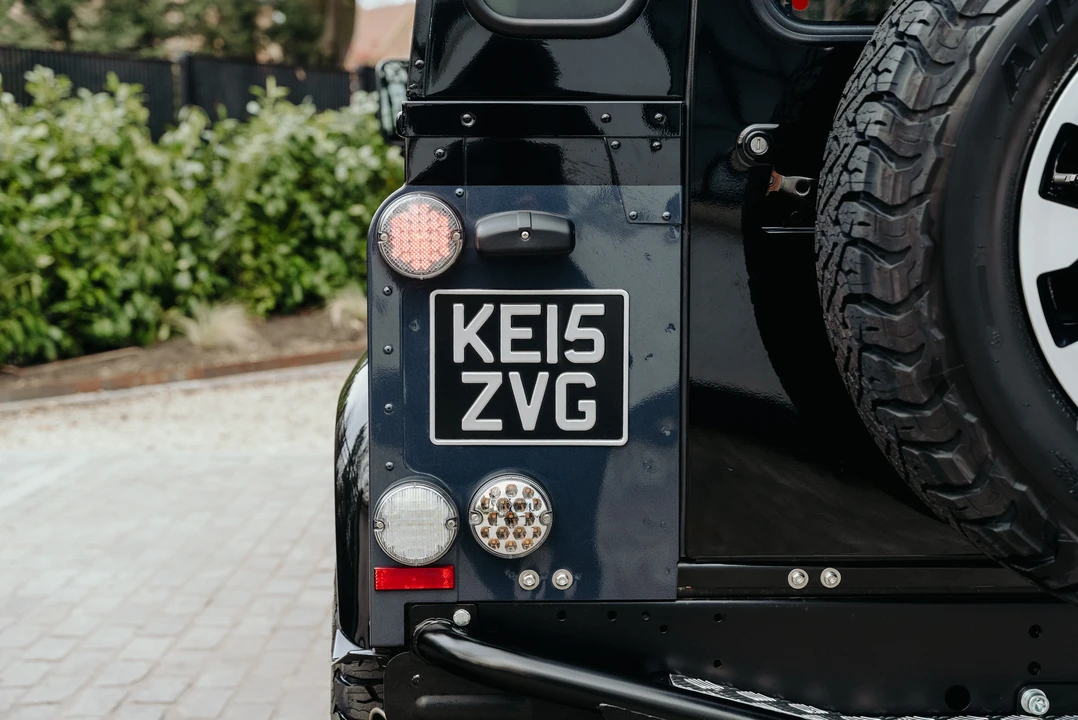 2015 Land Rover Defender 90 - Image 22 of 31
