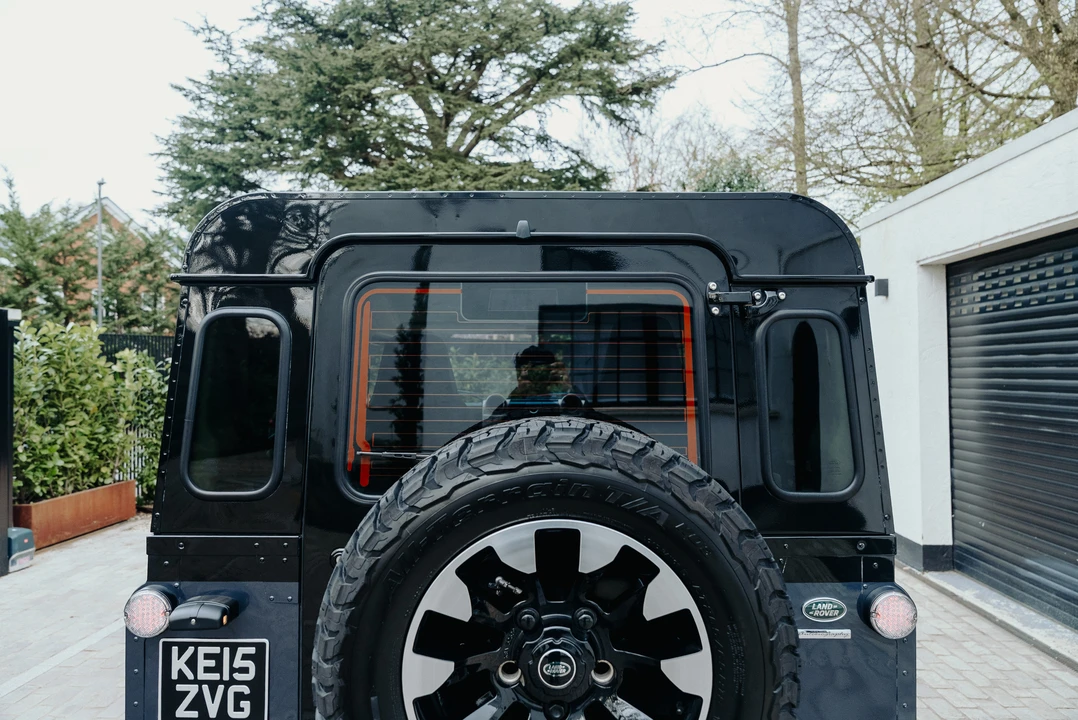 2015 Land Rover Defender 90 - Image 24 of 31