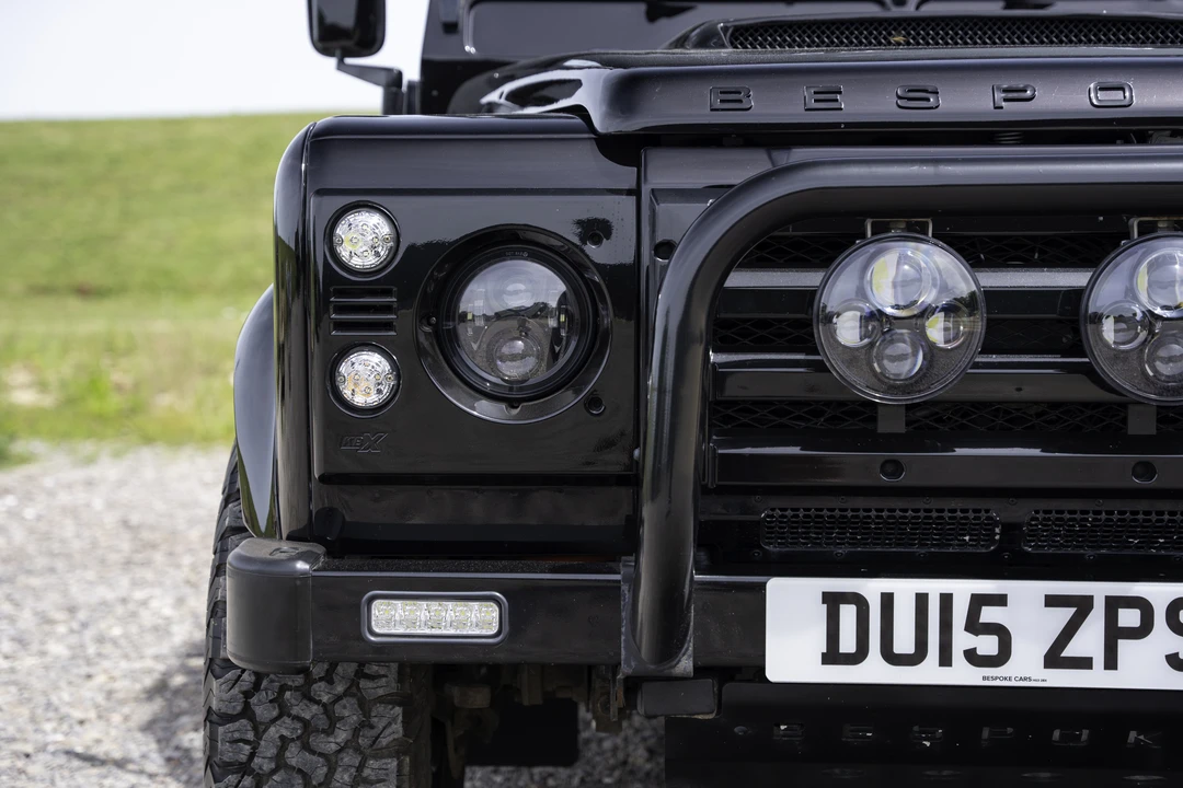 2015 Land Rover Defender 90 - Image 18 of 31