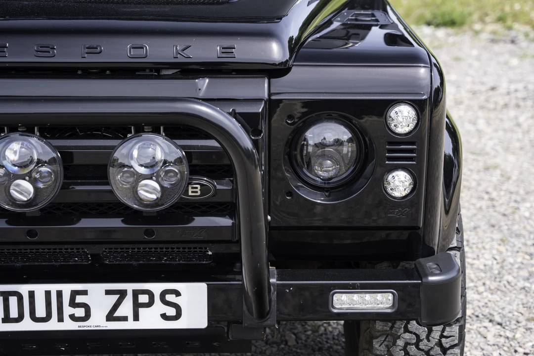 2015 Land Rover Defender 90 - Image 19 of 31