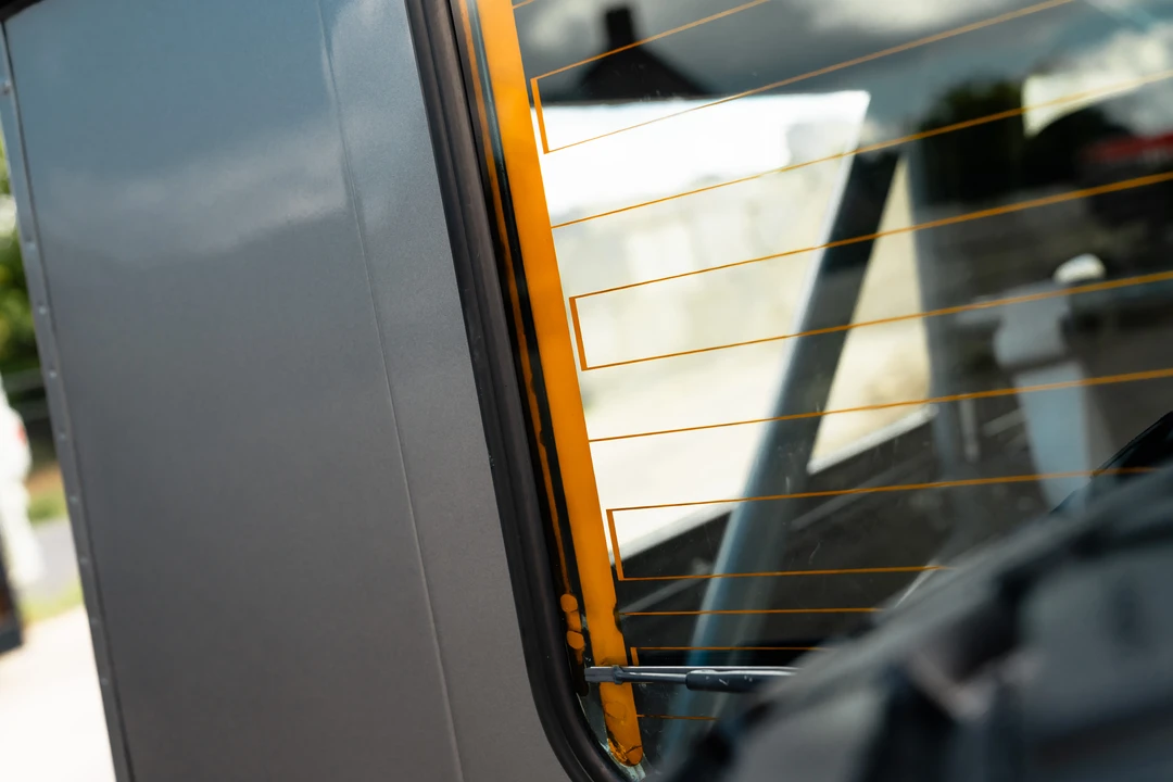 2015 Land Rover Defender 90 - Image 18 of 31
