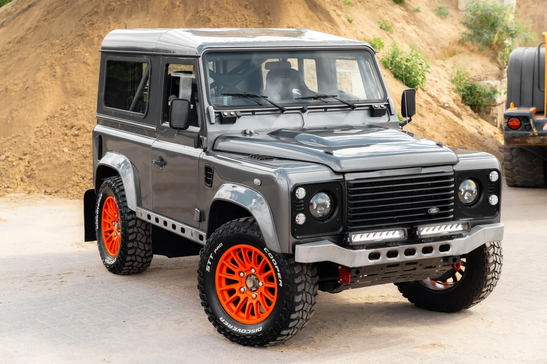 2015 Land Rover Defender 90 - Image 9 of 31