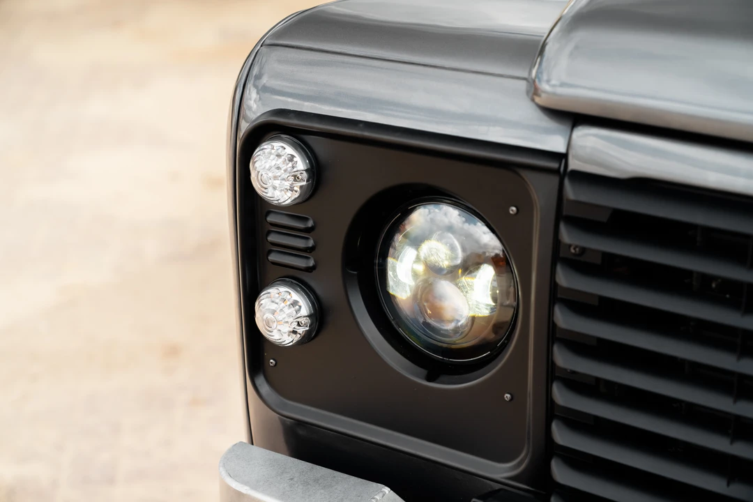 2015 Land Rover Defender 90 - Image 23 of 31