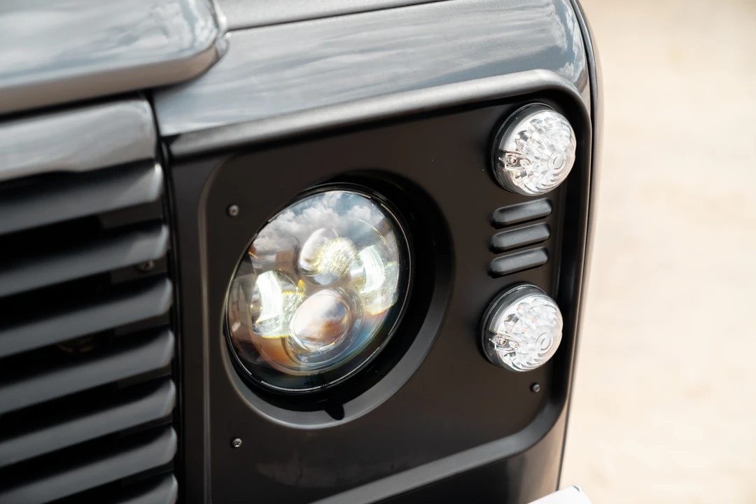 2015 Land Rover Defender 90 - Image 24 of 31