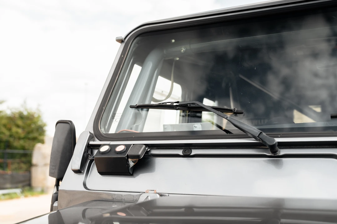 2015 Land Rover Defender 90 - Image 28 of 31