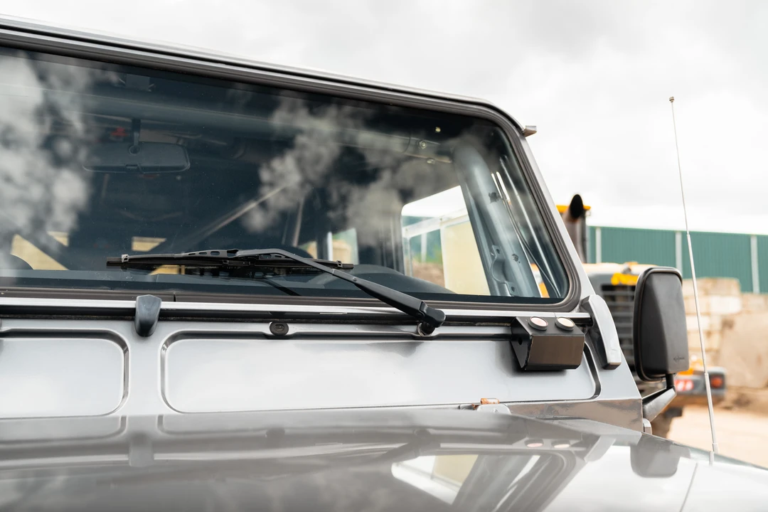 2015 Land Rover Defender 90 - Image 29 of 31