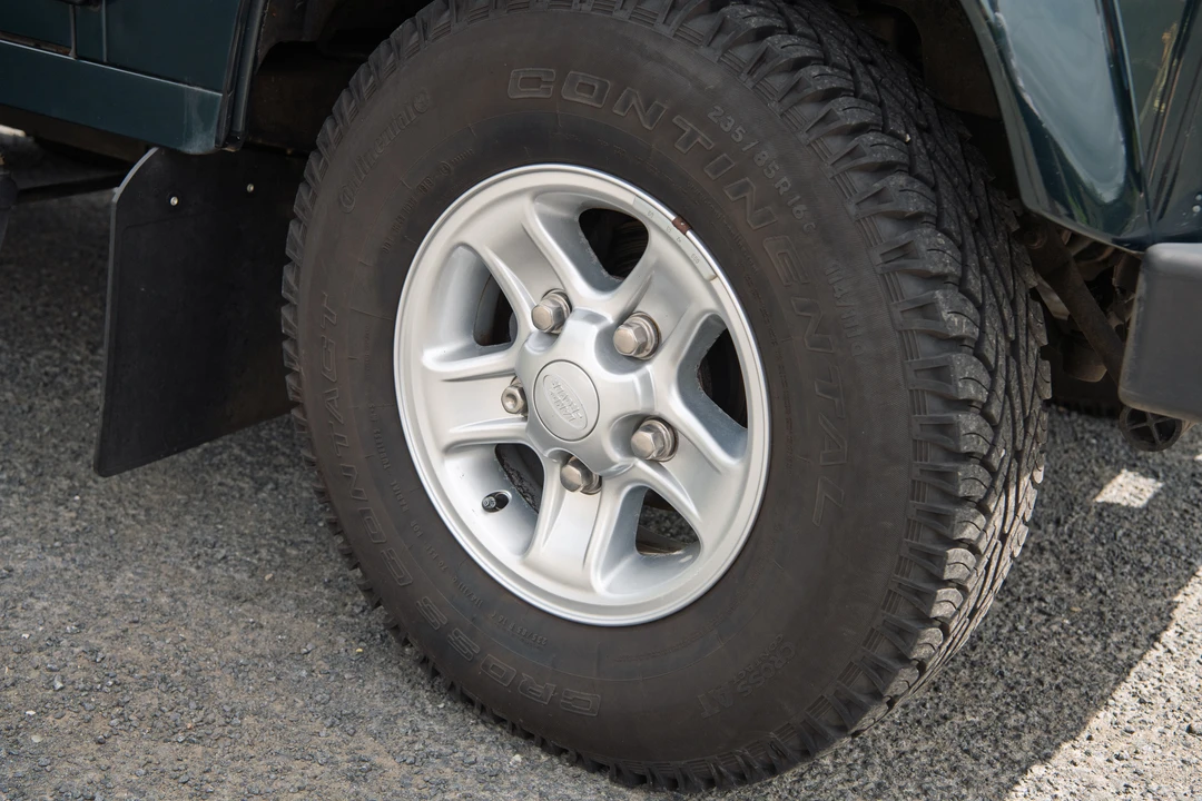 2015 Land Rover Defender 90 - Image 18 of 31