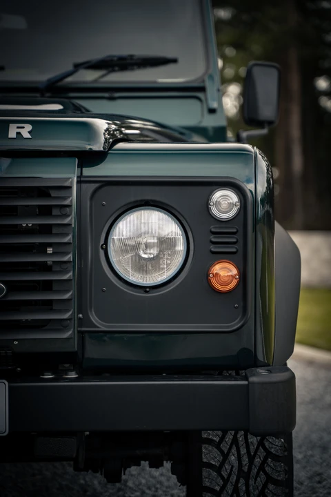 2015 Land Rover Defender 90 - Image 10 of 31
