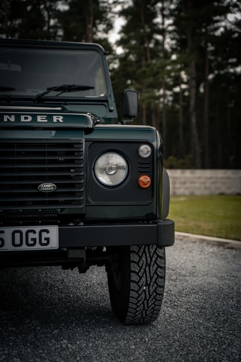 2015 Land Rover Defender 90 - Image 13 of 31