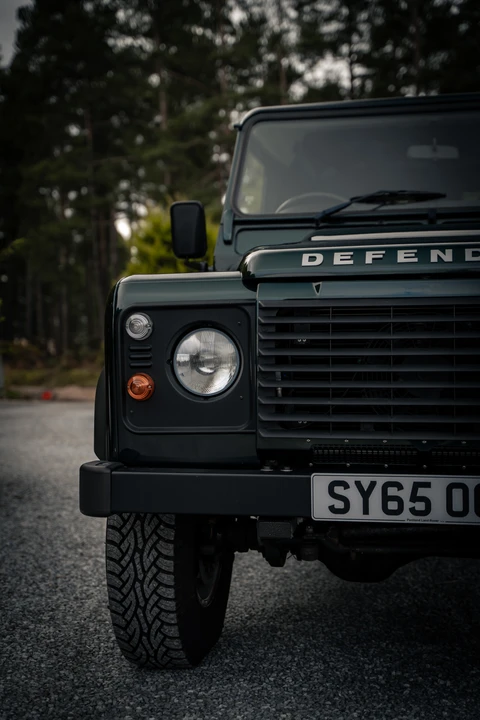 2015 Land Rover Defender 90 - Image 14 of 31