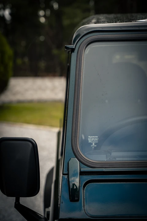 2015 Land Rover Defender 90 - Image 21 of 31