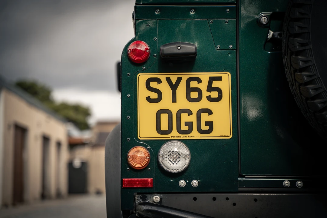 2015 Land Rover Defender 90 - Image 27 of 31