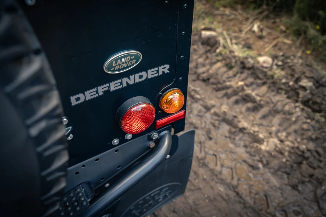 2015 Land Rover Defender 90 - Image 31 of 31