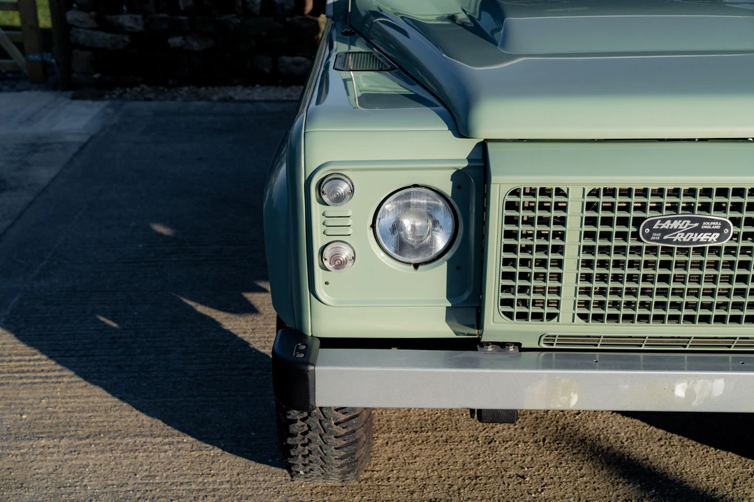 2015 Land Rover Defender 90 - Image 23 of 31