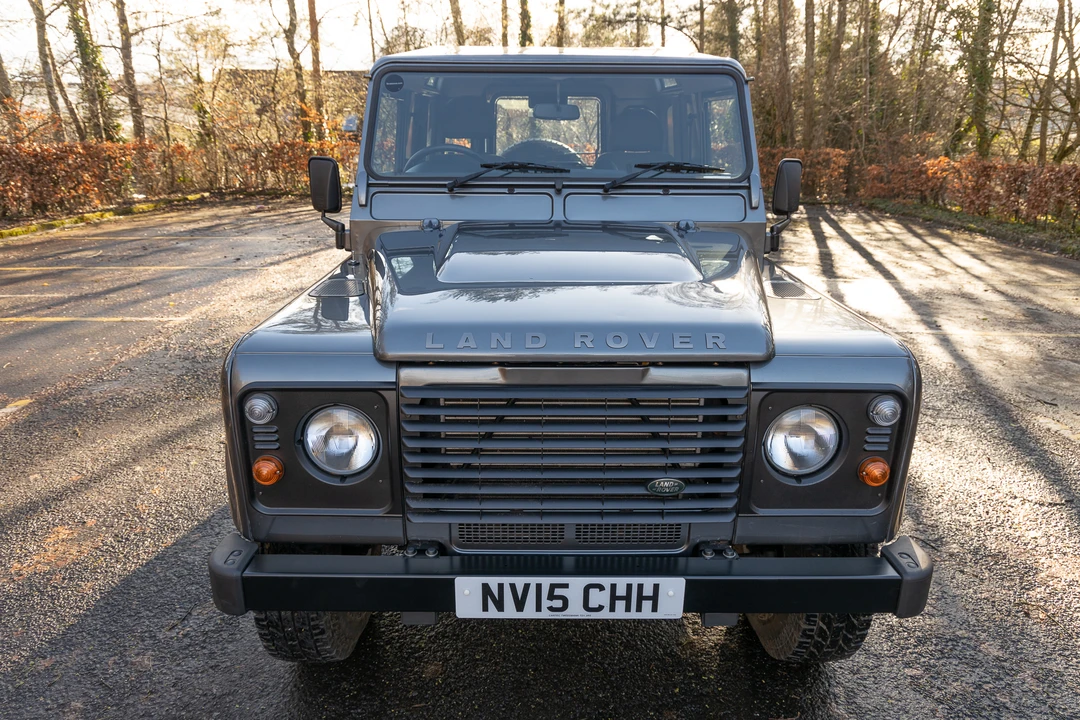 2015 Land Rover Defender 90 - Image 13 of 31