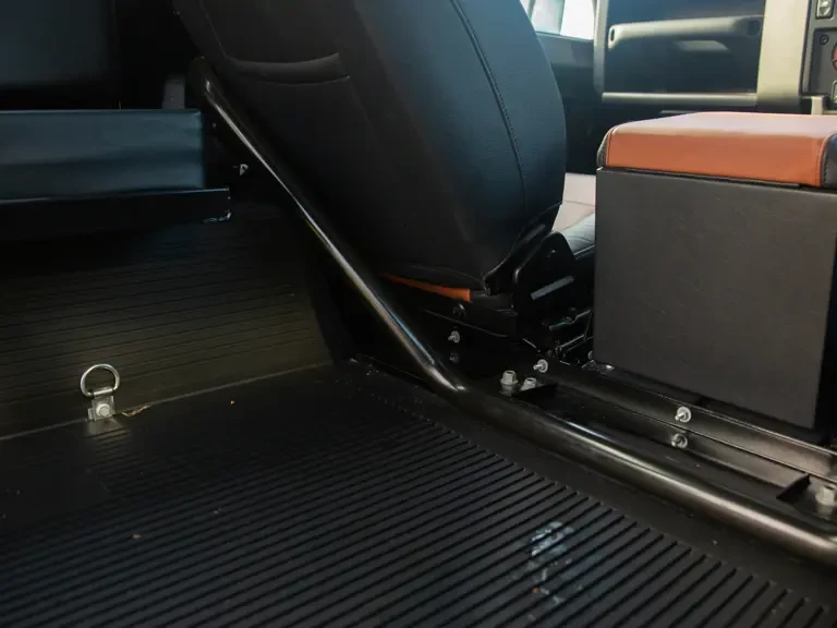 2015 Land Rover Defender 90 - Image 22 of 31