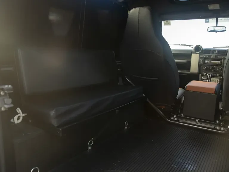 2015 Land Rover Defender 90 - Image 21 of 31