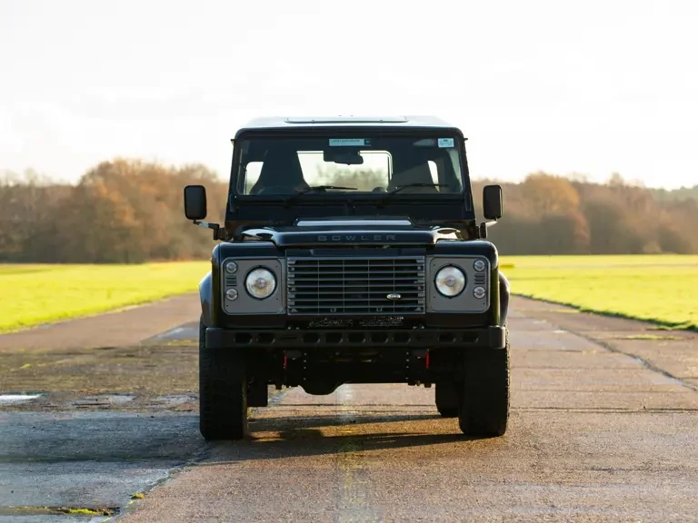 2015 Land Rover Defender 90 - Image 9 of 31