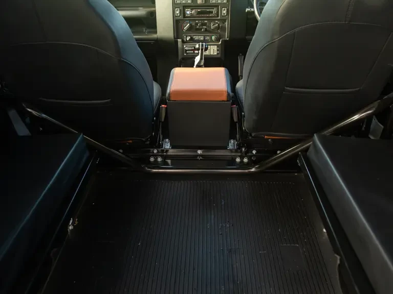 2015 Land Rover Defender 90 - Image 23 of 31