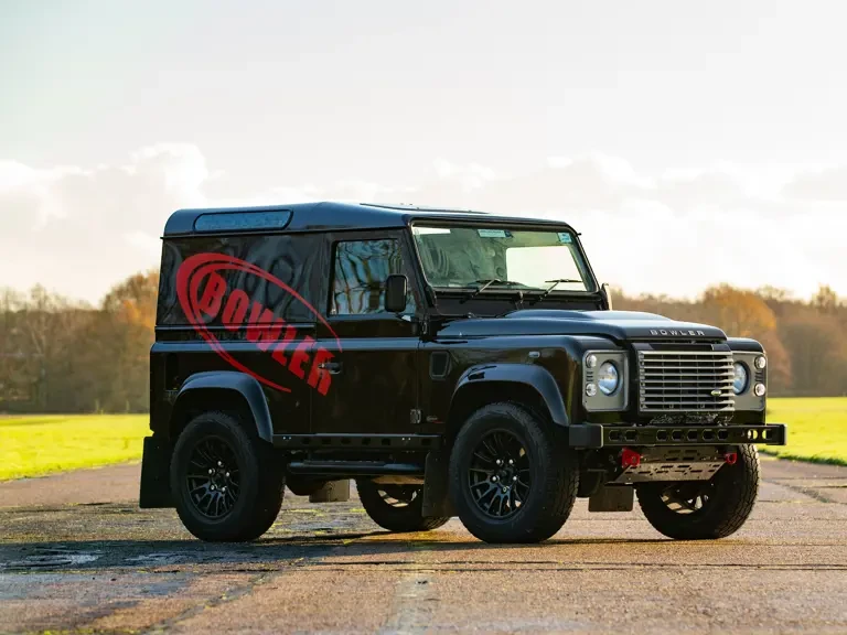 2015 Land Rover Defender 90 - Image 2 of 31