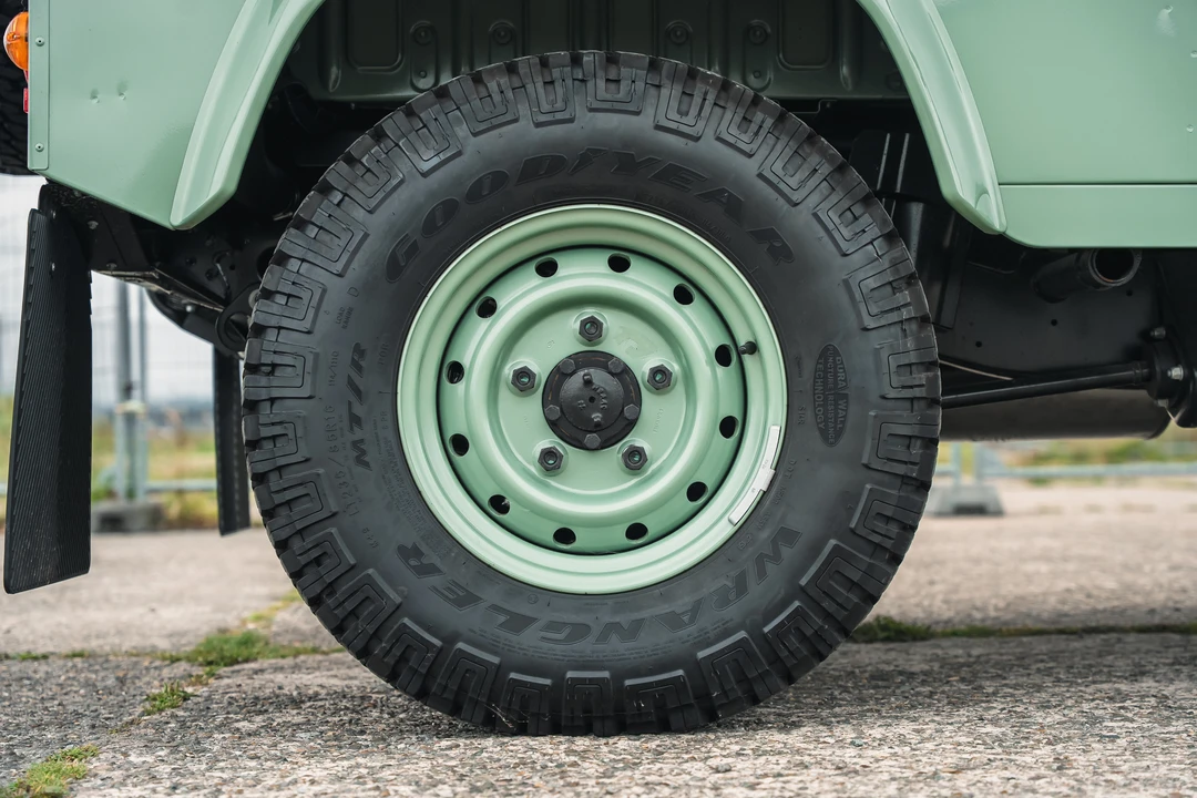 2015 Land Rover Defender 90 - Image 27 of 31