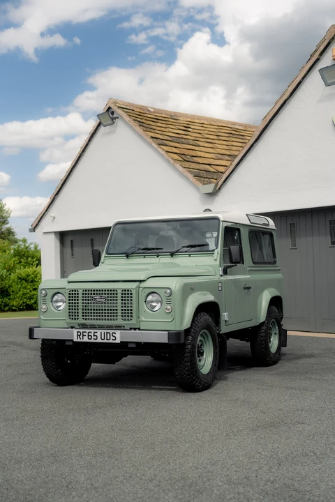 2015 Land Rover Defender 90 - Image 23 of 31