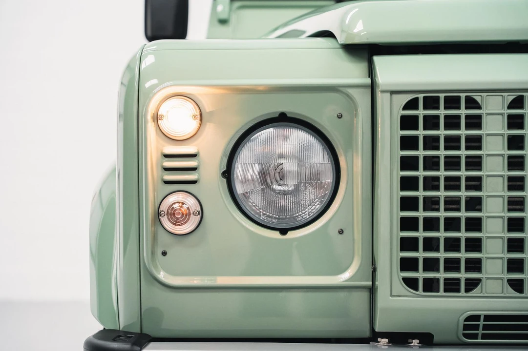 2015 Land Rover Defender 90 - Image 31 of 31