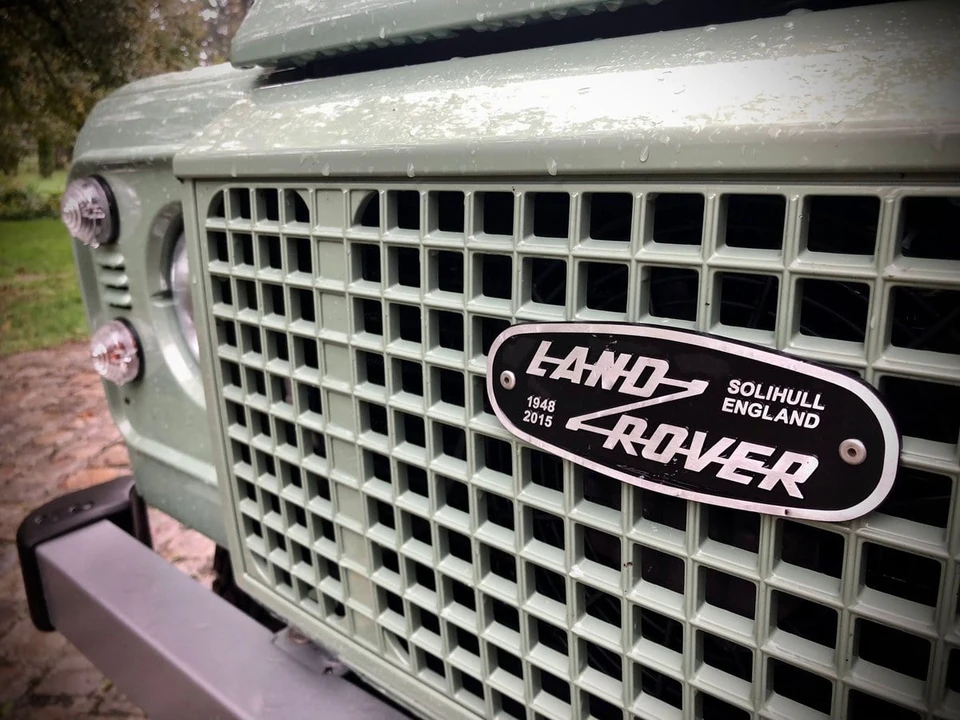 2015 Land Rover Defender 90 - Image 20 of 21