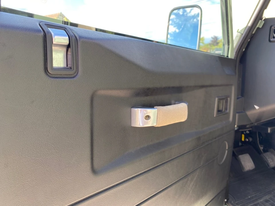 2015 Land Rover Defender 90 - Image 17 of 21