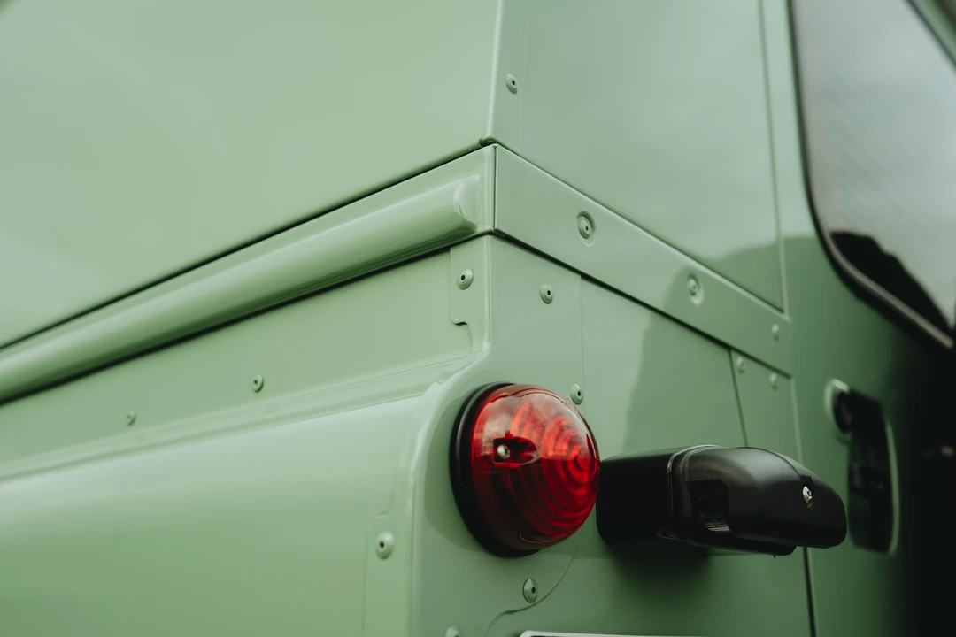 2015 Land Rover Defender 90 - Image 27 of 31
