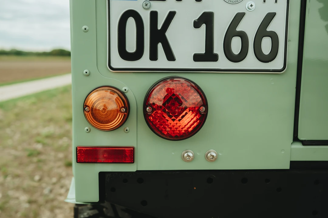 2015 Land Rover Defender 90 - Image 30 of 31